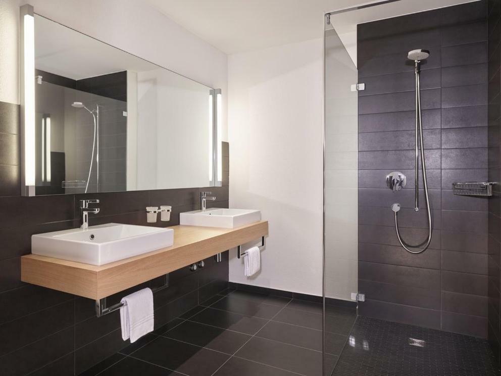 Hotel Toedi Linthal ภายนอก รูปภาพ